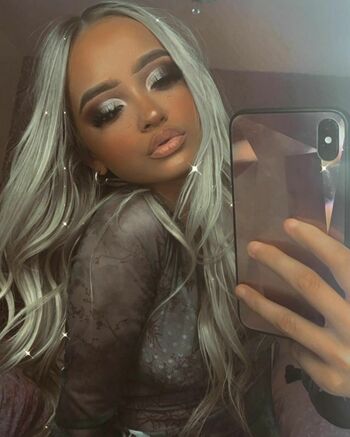 AMY NICOLE THOMPSON