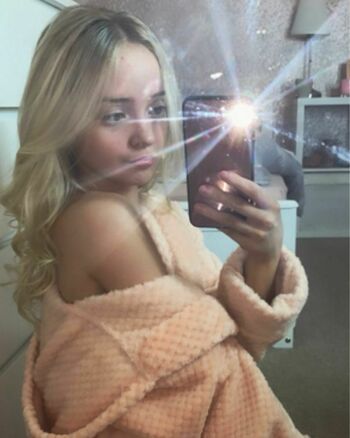 AMY NICOLE THOMPSON