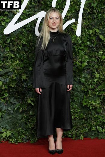 Anais Gallagher