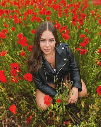 Anastasia_rose_official
