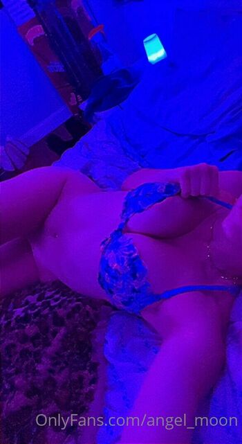 angel_moon