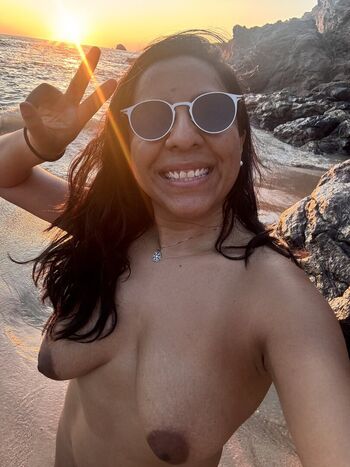 Angela De La Cruz