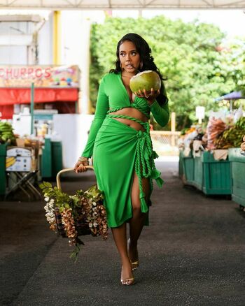 Angela Simmons
