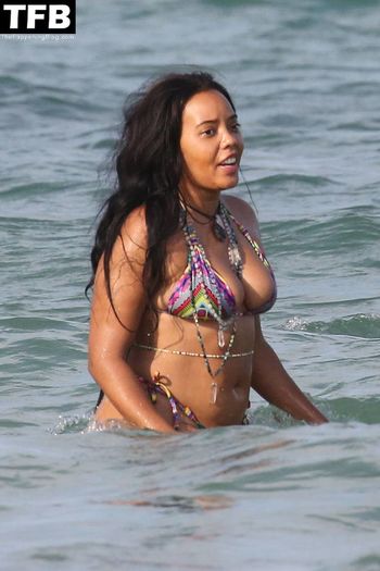 Angela Simmons