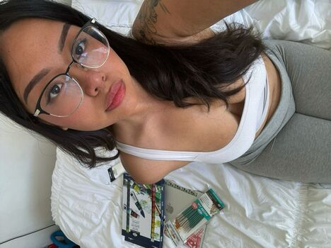 Angelina Flores