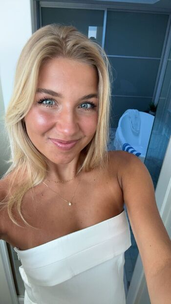 Aniela Leon