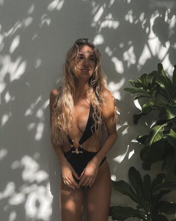 Anika Teller