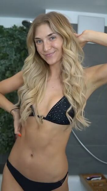 Anika Teller