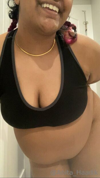 anita_haadik