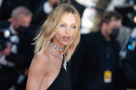 Anja Rubik