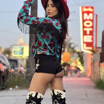 Anna Akana