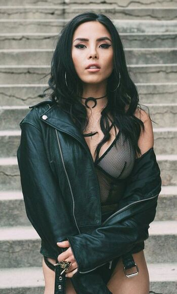 Anna Akana