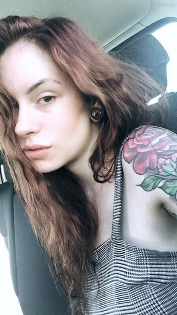 Anna De Ville