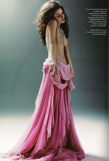 Anna Friel