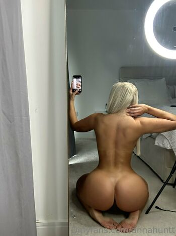 Anna Huntt