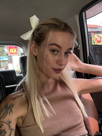 anna_katana