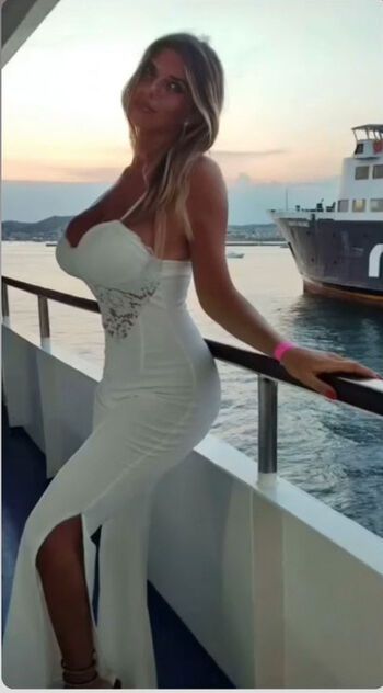 Anna Riano