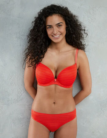 Anna Shaffer