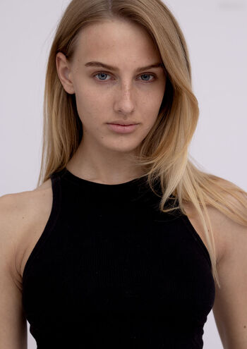 Anna Stock