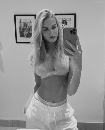 Anna Stock