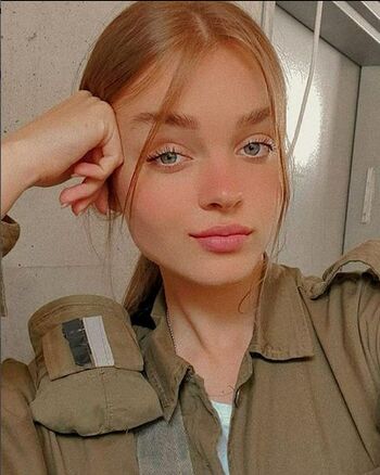 Anna Zak