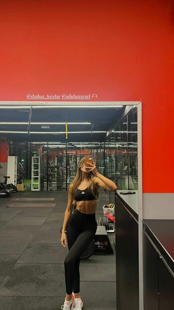 Anna Zak