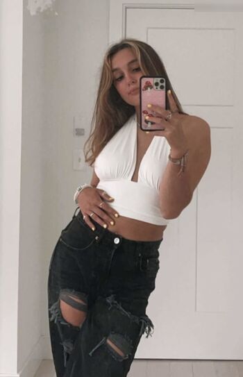 Annabelle Gesson