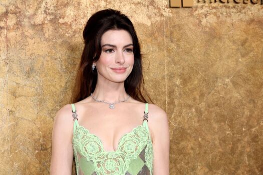 Anne Hathaway