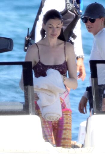 Anne Hathaway