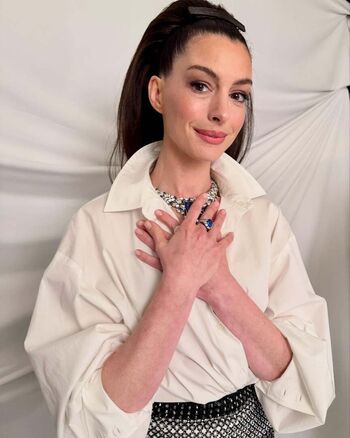 Anne Hathaway