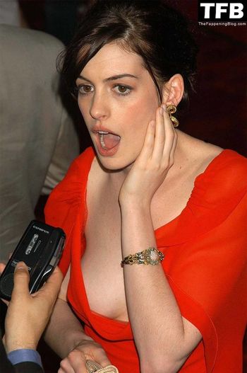 Anne Hathaway