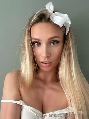 annie_aa