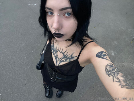 annie_aa