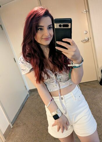 AnnieFuchsia