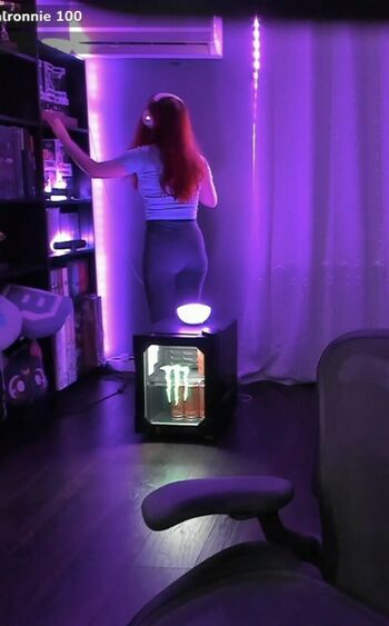 AnnieFuchsia