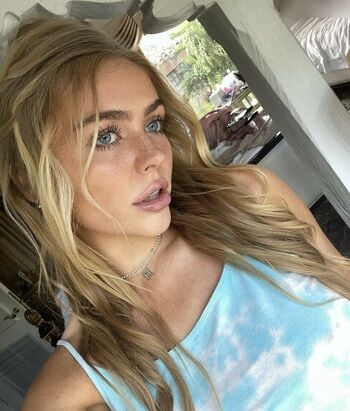 Annika Boron