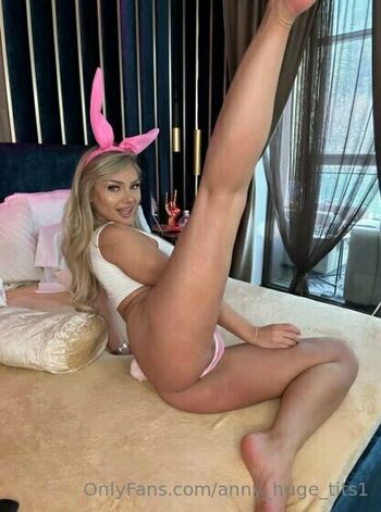 anny_huge_tits1
