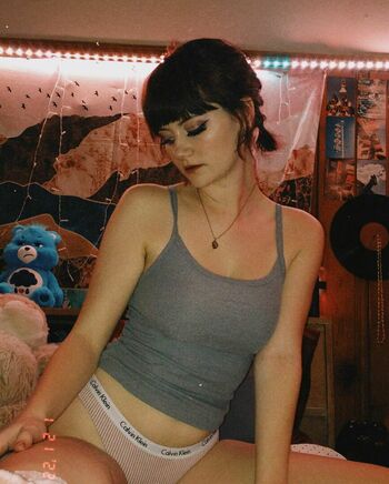 Apologygirlx