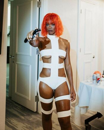 Ari Lennox