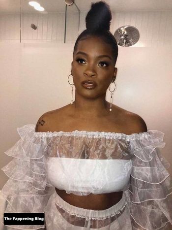 Ari Lennox