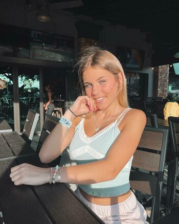 arianaawhite