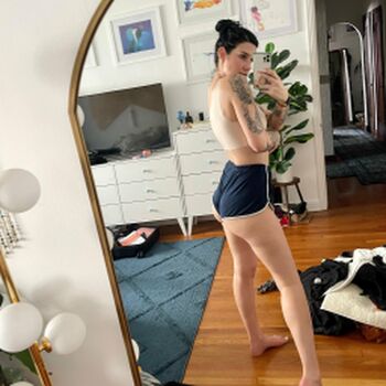 Arryn Zech