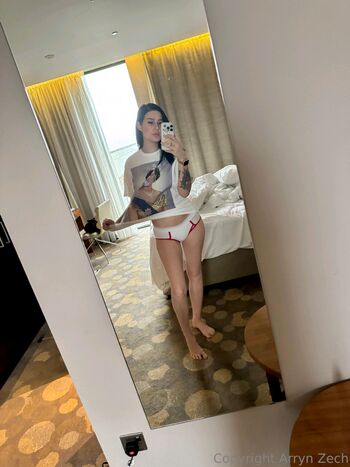 Arryn Zech