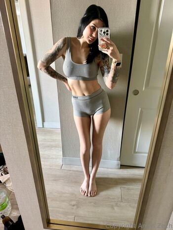 Arryn Zech