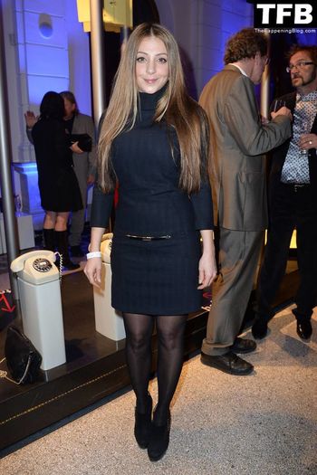 Arzu Bazman