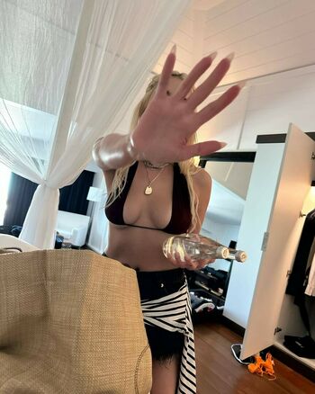 Ashley Benson