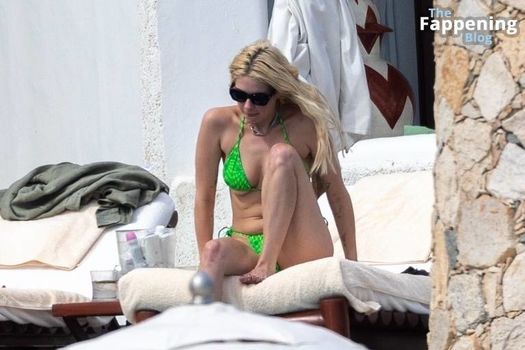 Ashley Benson