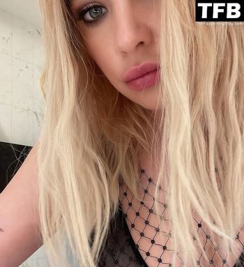 Ashley Benson
