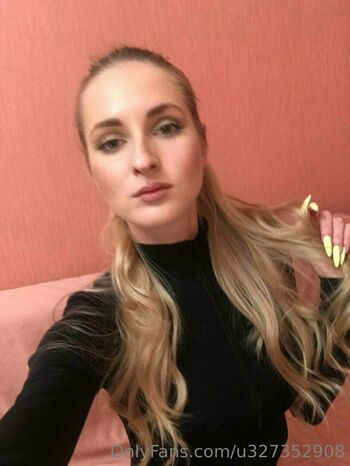 ashley_blonde