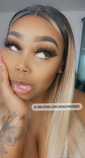 ashleymonrox